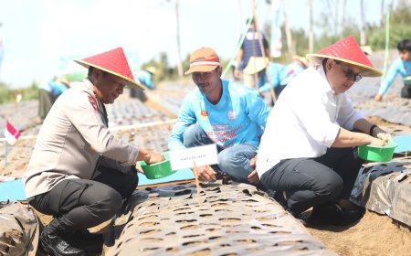 Dukung Swasembada Pangan, Polda Jatim dan Petani Tanam Bawang Putih Serentak